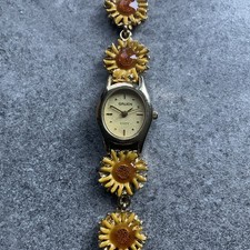 Beautiful Vintage Gruen Womens Watch 24mm Gold Tone Case W/Sunflower Band D2