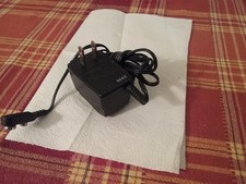 ARCHER POWER SUPPY 9V BATTERY ELIMINATOR CAT 273-1552 RADIO SHACK