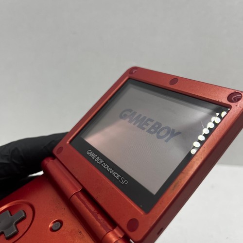 CONSOLE NINTENDO GAME BOY ADVANCE SP AGS-001 ROSSO con CARICATORE - Foto 9 di 11
