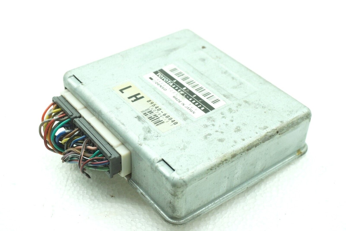 1995-1997 TOYOTA LAND CRUISER J80 4WD ABS ANTI LOCK BRAKE COMPUTER