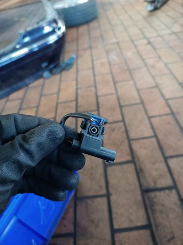 Mercedes-Benz S-Klasse W220 Beheizbare Waschwasserdüse Spritzdüse mitte - Bild 3 von 5