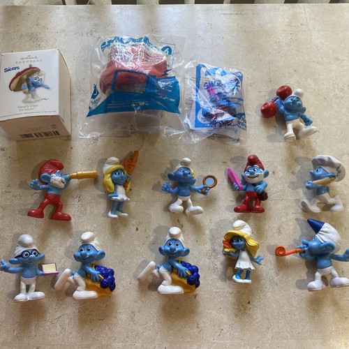 2011 McDonald's Happy Meal THE SMURFS Toys Set of 13 Figures And Hallmark Decor
