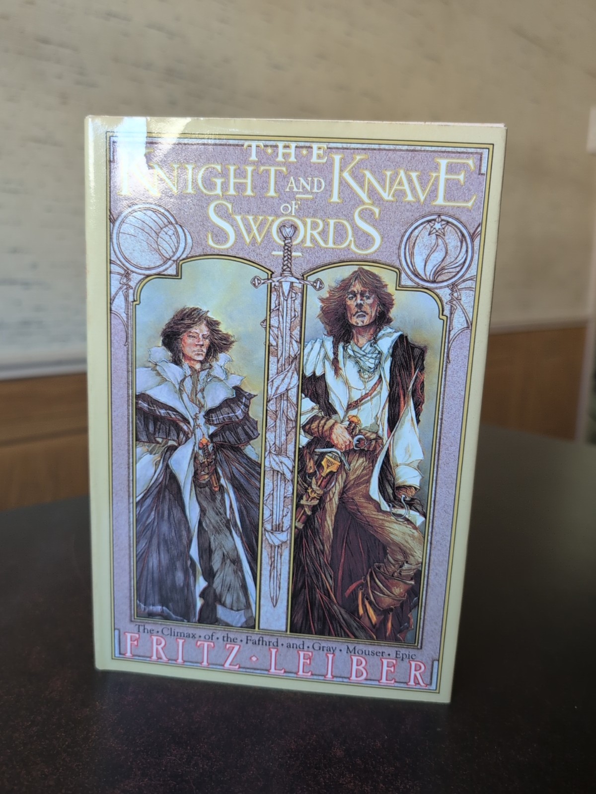 THE KNAVE AND KNIGHT OF SWORDS Fritz Leiber, Morrow BCE 1988, hardcover