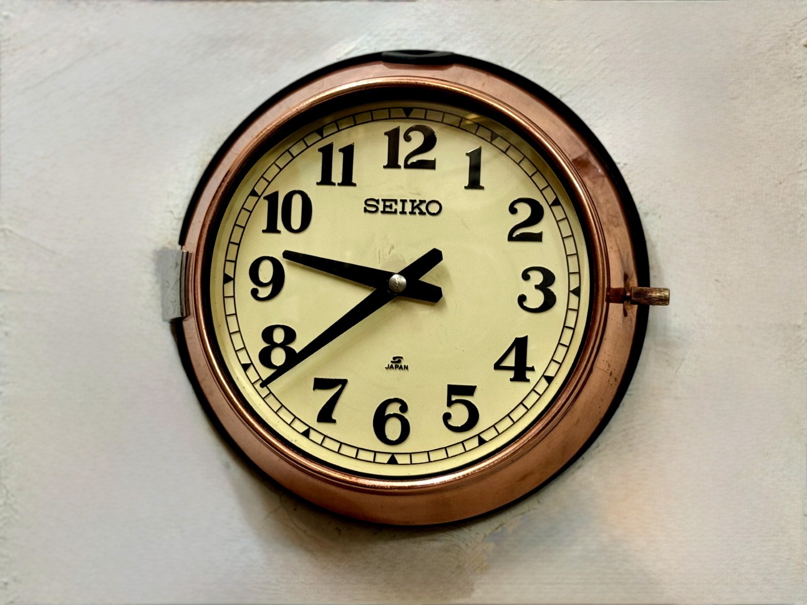 Vintage Seiko Wall Clock – Copper Framed Analog Timepiece, Classic Design, Japan