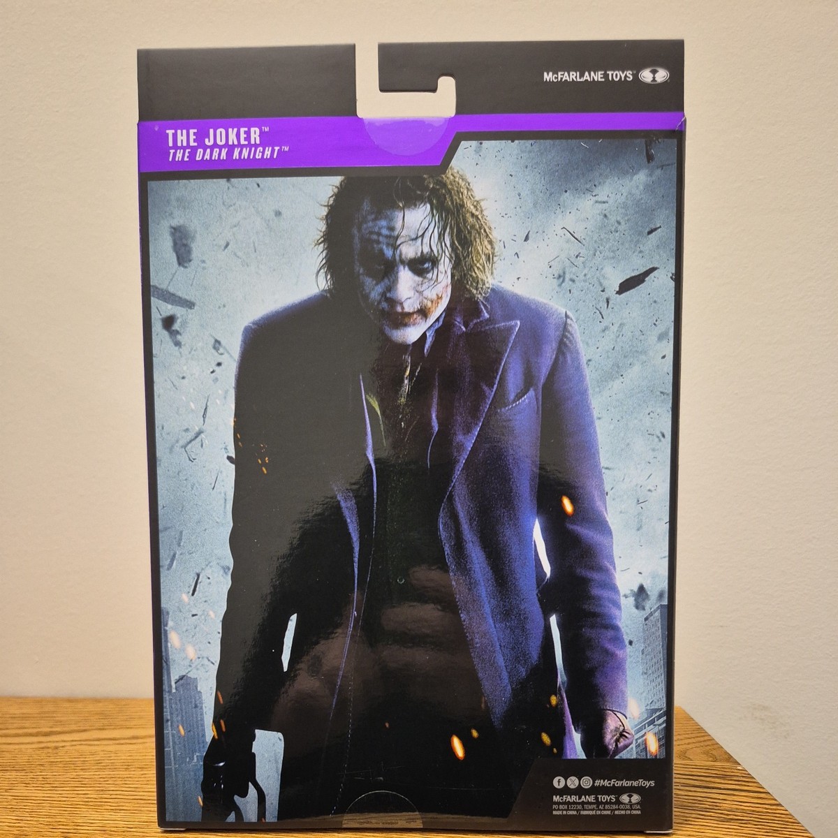 McFarlane DC Multiverse The Joker Dark Knight Deluxe Theatrical