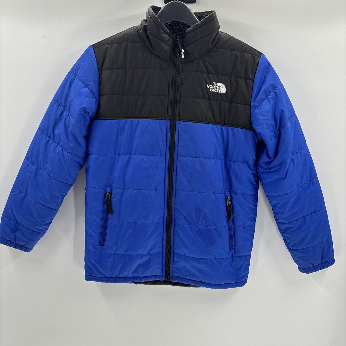 THE NORTH FACE Boys' Reversible Mount Chimborazo Jacket THE NORTH FACE Boys' Reversible Mount Chimborazo Jacket