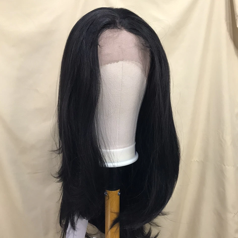 Peluca frontal de encaje sintético 24 en 1B 13x4 fibra resistente al calor línea del cabello natural Foto 2 de 4