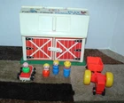 Vintage 1967 Fisher Price Little People Play Family Barn #915 Green bottom