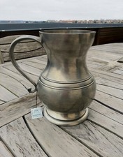 TRES GRAND PICHET VINTAGE EN ETAIN – POINCONS « LES ETAINS DU MANOIR »