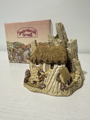 1988 David Winter ''Crofter's Cottage'' Scottish Collection w/Box & COA SIGNED