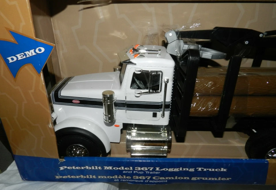 New in Box Tomy Ertl  Big Farm 1:16 scale Peterbilt Model 367 Logging Truck - Image 2 of 4
