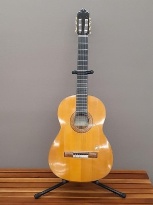 ANTONIO ARIZA Flamenco Guitar Handmade Spanish Craftsmanship
