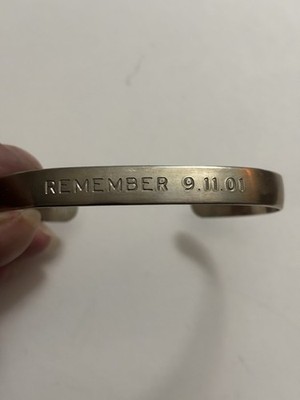 Sterling Silber Armreif Armband Erinnerung 9/11 7,25 Zoll hat Flex