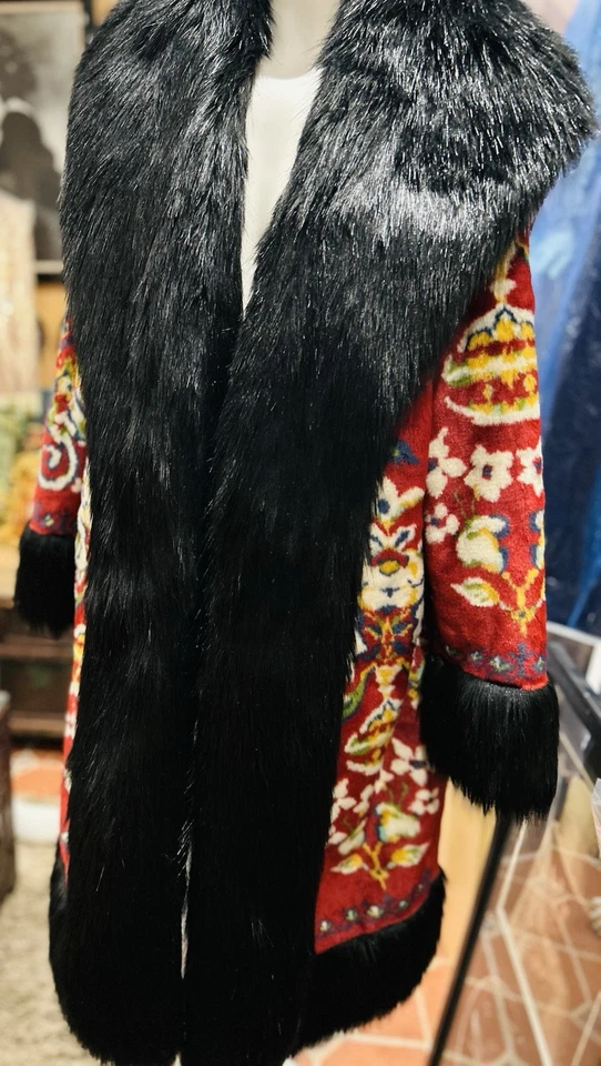 Iris Apfel Personally Owned Beautiful Faux Fur Knee Length Coat. - Image 3 of 4