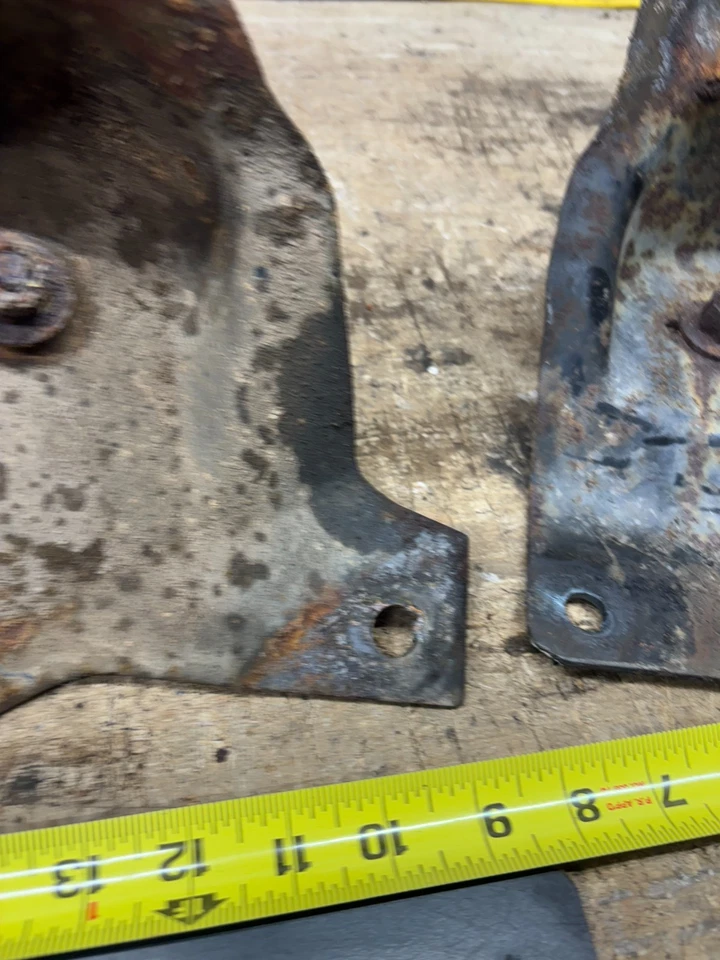 1980-1997 FORD F150 F250 BRONCO 300 6 CYLINDER 4.9L ENGINE MOTOR MOUNT PERCHES - Image 3 of 4