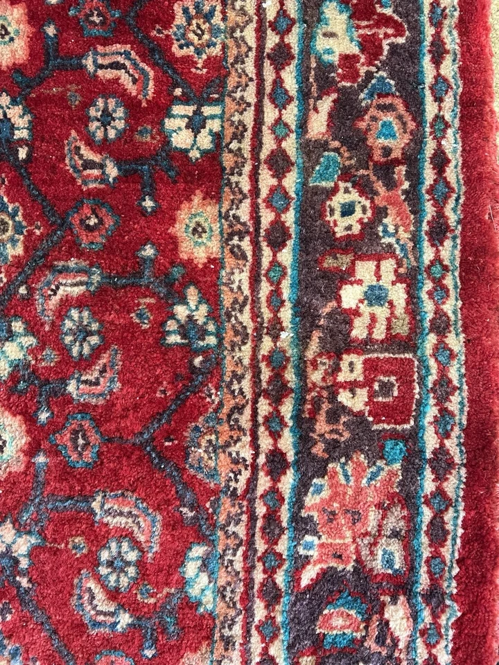 Gorgeous Farahan Red Floral Pattern Area Rug / Runner - Image 3 of 4