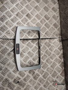 VW PASSAT CC 357 Musik-Player Verkleidung 3AA858069 2.00 Diesel 2014 34373647