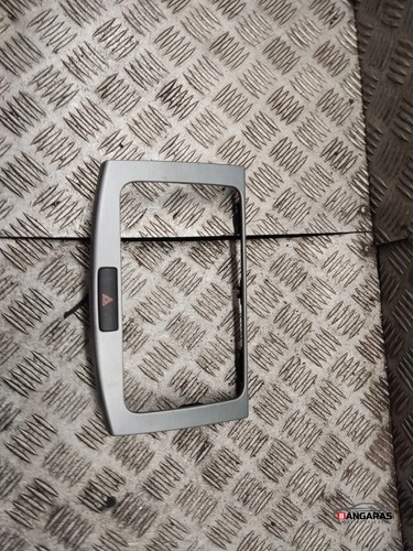 VW PASSAT CC 357 Musik-Player Verkleidung 3AA858069 2.00 Diesel 2014 34373647