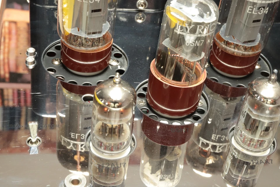 Amplificatore valvolare Cayin Lyric Ti 120 HighEnd, confezione originale! Telecomando amplificatore valvolare - Immagine 4 di 4