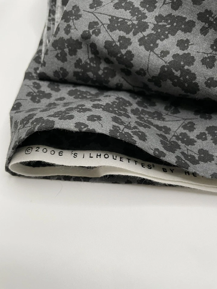 "Siluetas de Spectrix tela negro gris flores florales 36"" x 44""" Foto 3 de 4