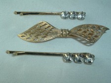 VINTAGE GOLD TONE METAL BOW HAIR CLIP 2 PRONG SET RHINESTONE BOBBY PINS