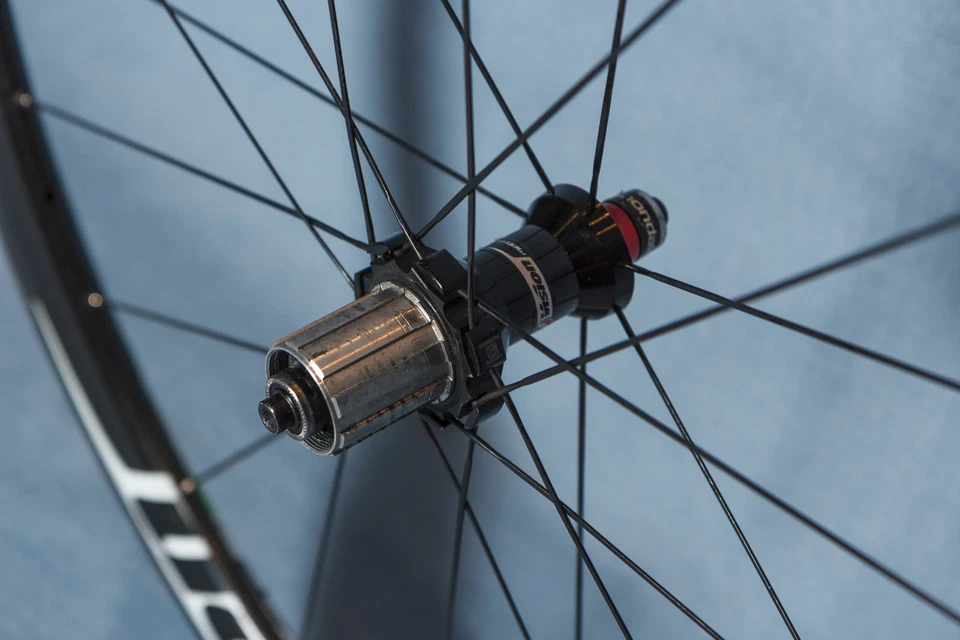 Vision Metron 40 Carbon Rear Tubular 700c Road Bike Wheel - Image 3 of 4