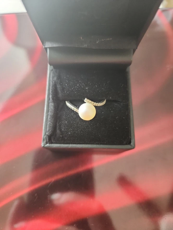 Anillo Joyas fragantes con perlas de imitación y pequeñas piedras transparentes talla 7 nuevo sin etiquetas Foto 2 de 4