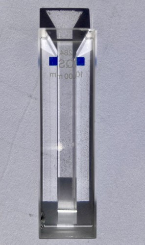 Fisher Scientific 284 QS 10.00mm Quartz Cuvette w PTFE Cap (small chip in rim)