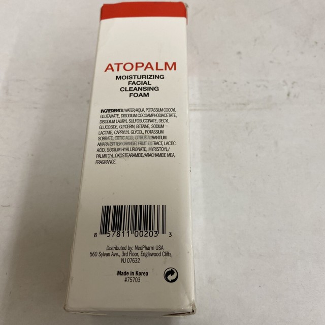 atopalm moisturizing facial cleansing foam