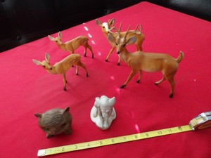 4 Plastic Deer Family Doe, 2-Fawn's, Buck  Figurines