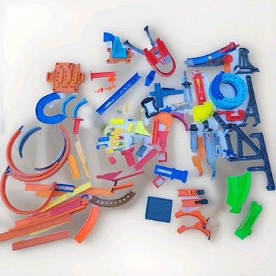 Hot Wheels Tracks, Trackbuilder. Parts & Pieces Large Mixed Lot