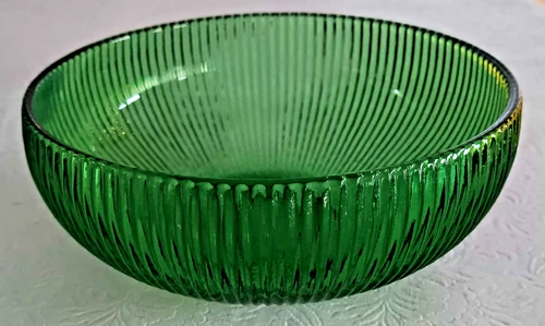 NEW Vintage E.O. Brody Co. Green Glass Ribbed Bowl 6” Candy Dish Cleveland, OH
