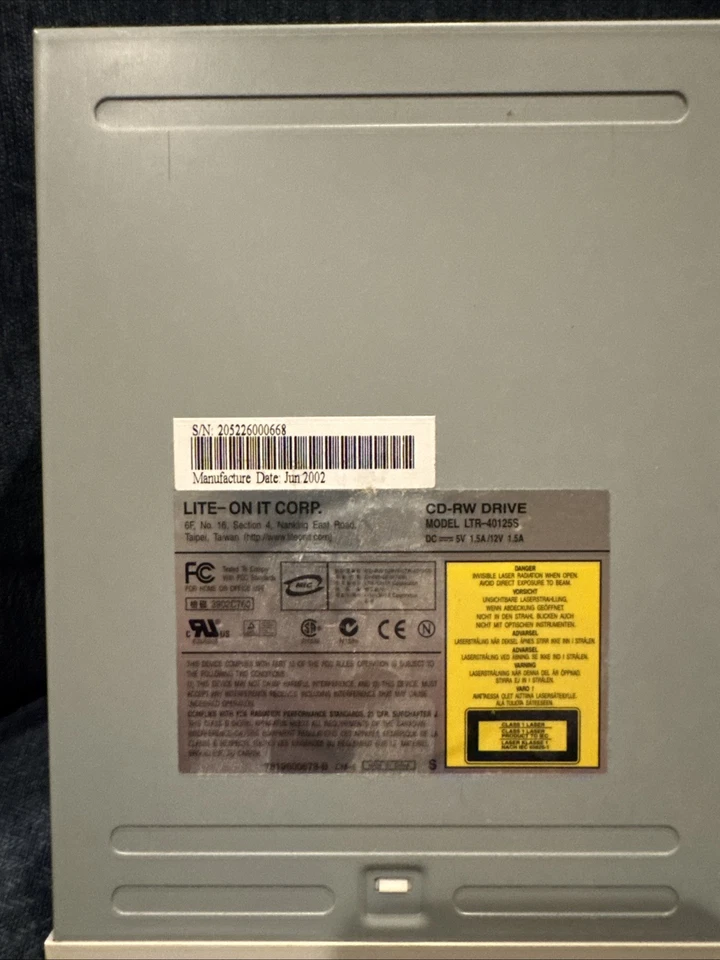 Lite-On LTR-40125S CD-RW Drive - Vintage 2002, Fully Functional - Image 3 of 4