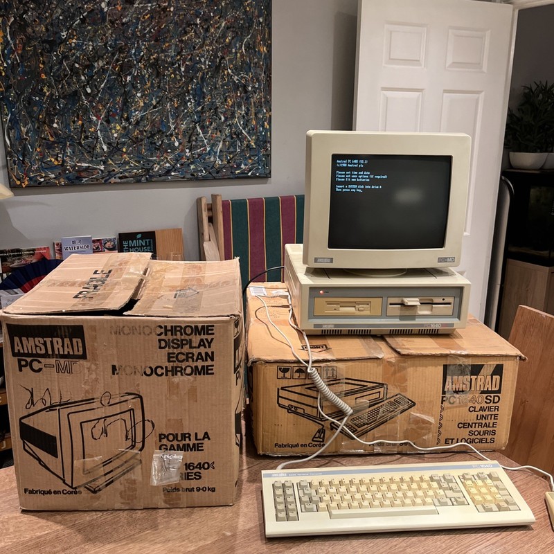 Amstrad PC1640SD with Monitor, Keyboard & Mouse – Boxed, Powers On