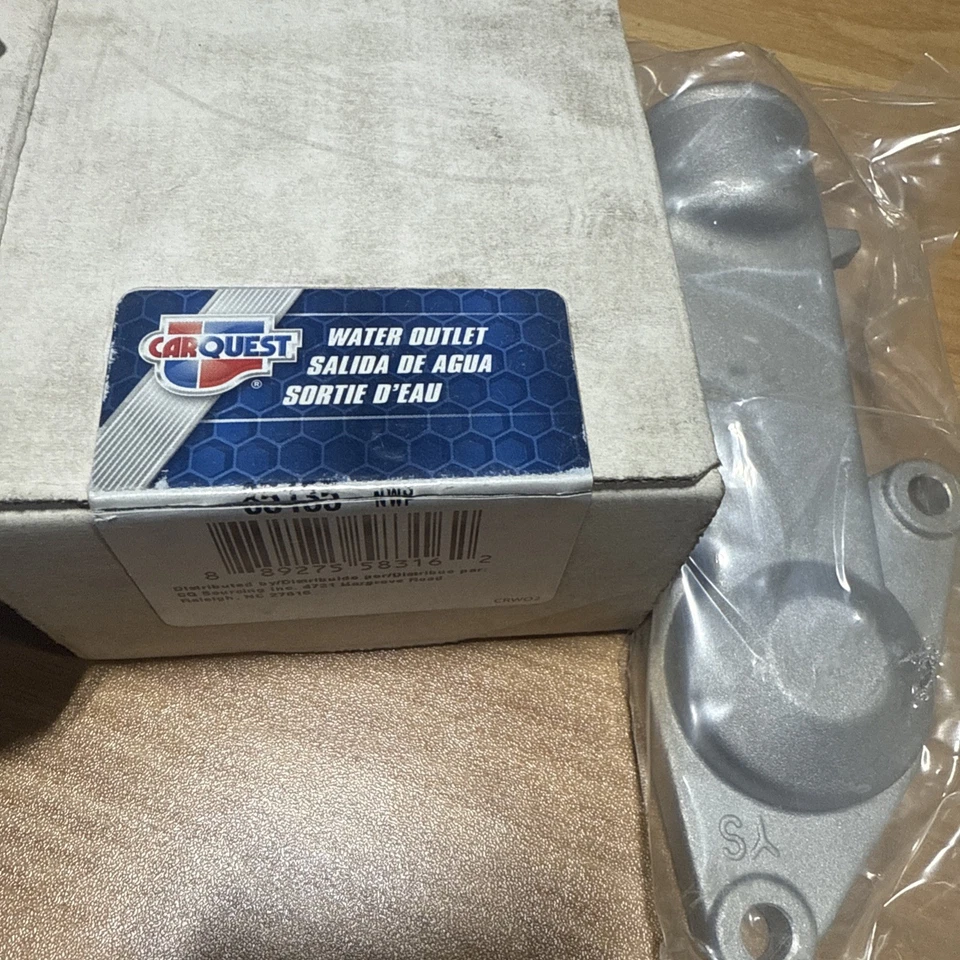 Carquest Premium Coolant Housing/Water Outlet 85135 - Image 4 of 4