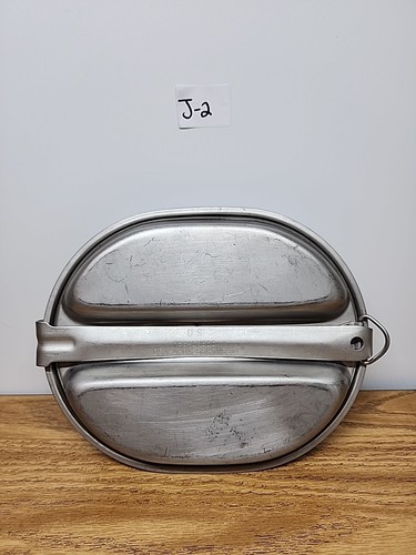 Vintage U.S. Regal 1966 Mess Kit DSA-4-0A2661-TR530