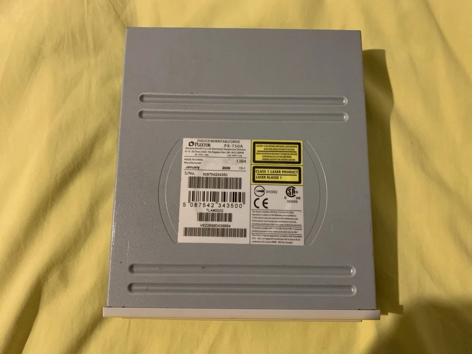 Plextor PX-750A Graveur/Burner CD/DVD IDE Blanc/White - Image 3 of 4