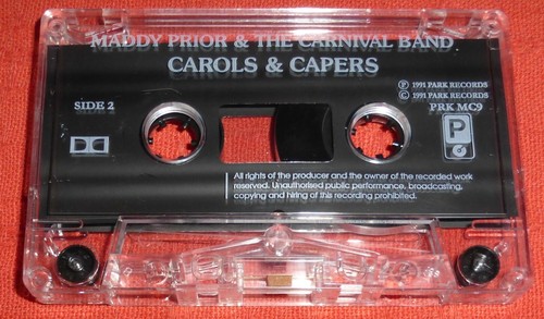 CAROLS & CAPERS - UK CASSETTE TAPE - MADDY PRIOR & THE CARNIVAL BAND (CHRISTMAS) - Picture 2 of 5