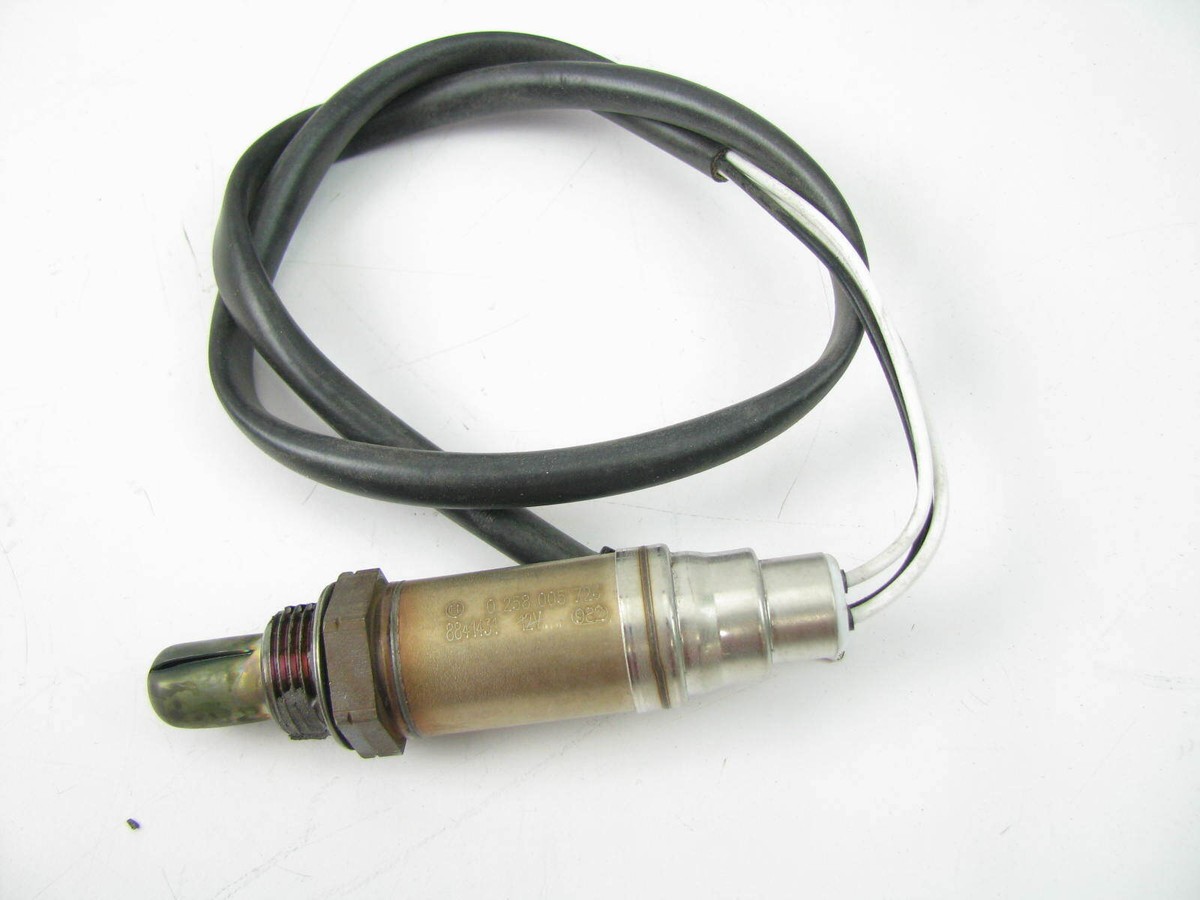 New Out Of Box 0258005726 Oxygen O2 Sensor 15726 3 Wire