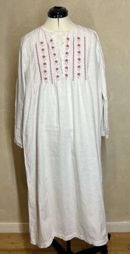L.L. Bean Womens Modest Prairie Embroidered Dobby Nightgown Dress|Size:M-PET - Picture 3 of 24