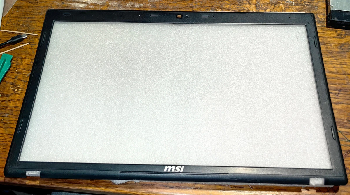 Plasturgie fond de caisse noire neuve pour MSI GL75 10SFK - Pièce PC