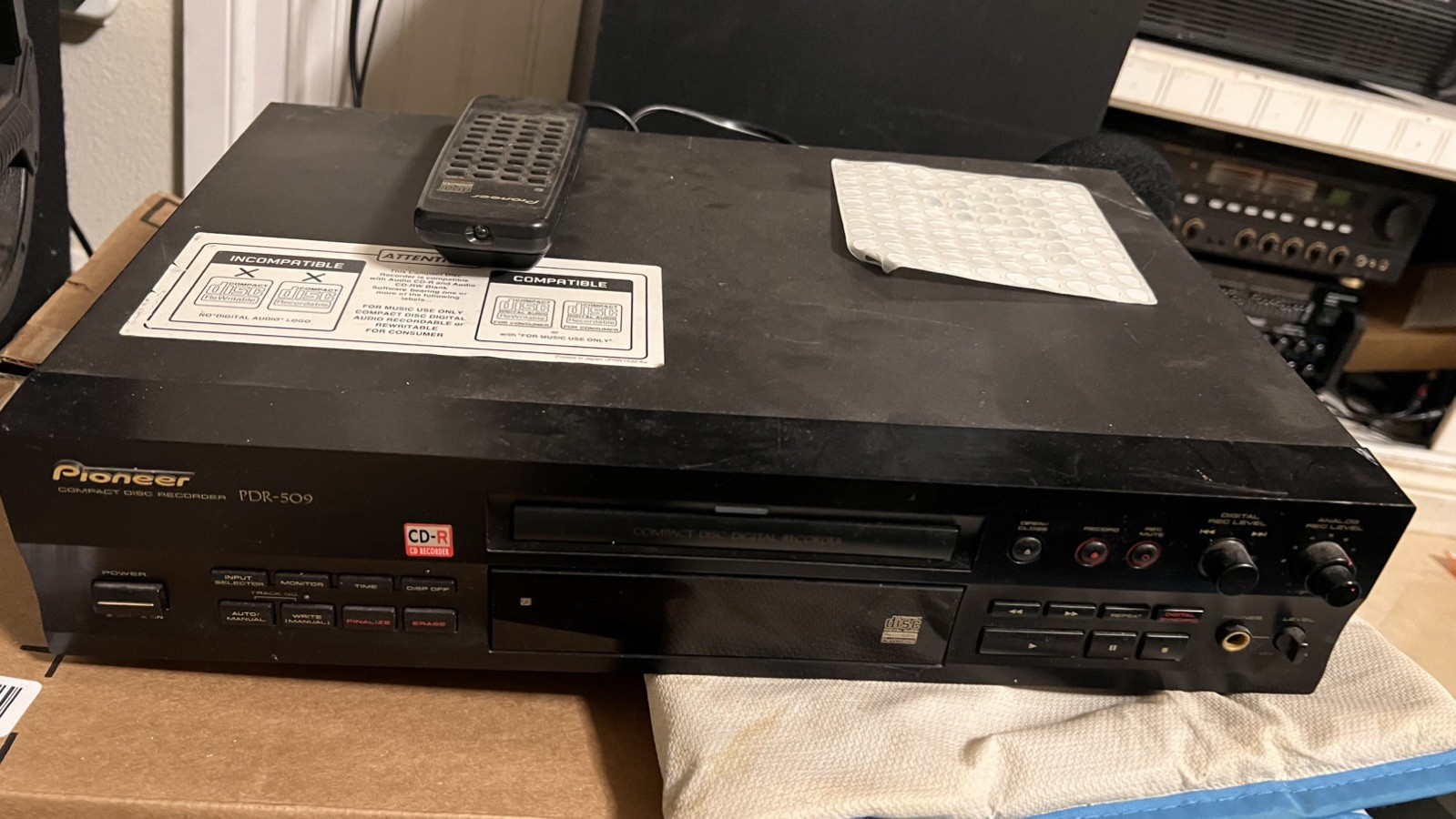 Pioneer Compact Disc CD Recorder PDR-509 W/Remote