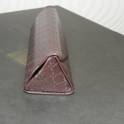 GUCCI Triangular Dark Brown Leather Embossed Logo Glasses  display picture 1