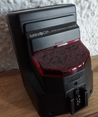 Minolta  Blitzgerät  PROGRAM FLASH 3200i  -  neuwertig (kaum benutzt)