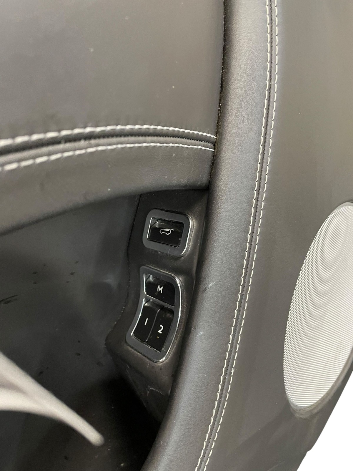 2015-2020 BENTLEY BENTAYGA Front Left Inner Door Trim Panel Cover Beluga Black