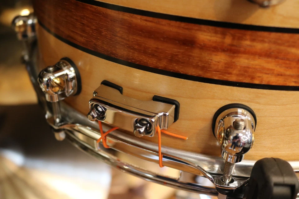 Pearl Music City Custom - 14"x6.5" Solid Maple Snare Drum in Natural Hand‐Rubbed - Image 3 of 4