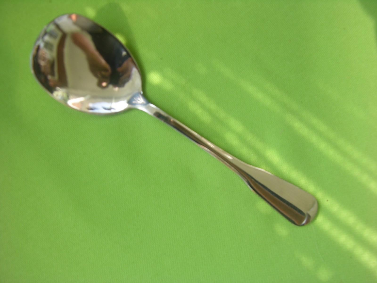 12 AMERICAN COLONIAL BOUILLON/SOUP SPOONS NEW 18/8 S/S FREE SHIPPING USA ONLY