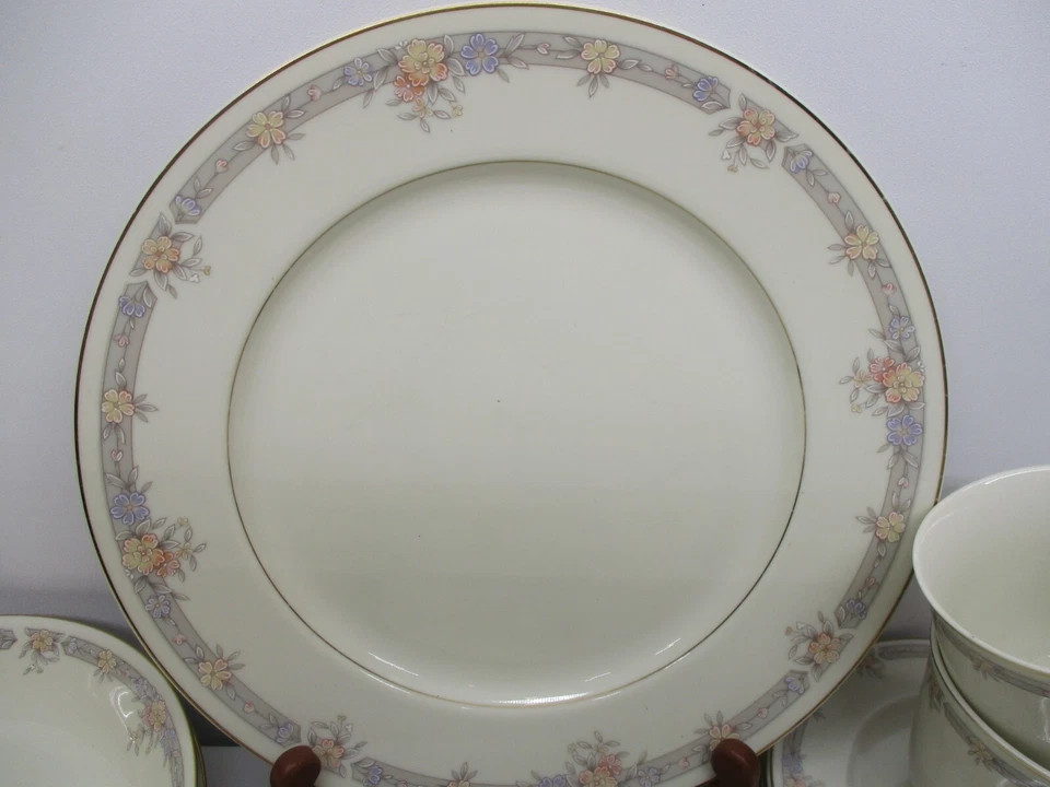Sango Regency Collection Monroe #1500 Japan 5 Pc Place Setting For 4 (20) - Image 3 of 4