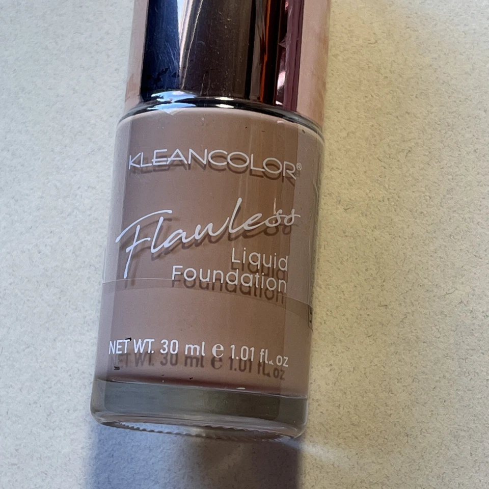 KleanColor Flawless Liquid Foundation #01 Vanilla (1.01 fl oz) - Image 2 of 4
