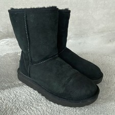 UGG Classic Short II Boots Womens Size 6 Black Suede Sheepskin Lined